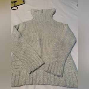 New York & Company women’s turtleneck sweater extra small